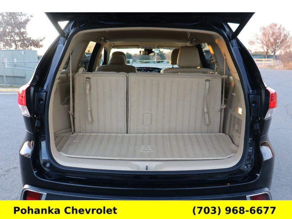 Used 2017 Toyota Highlander Limited image 29