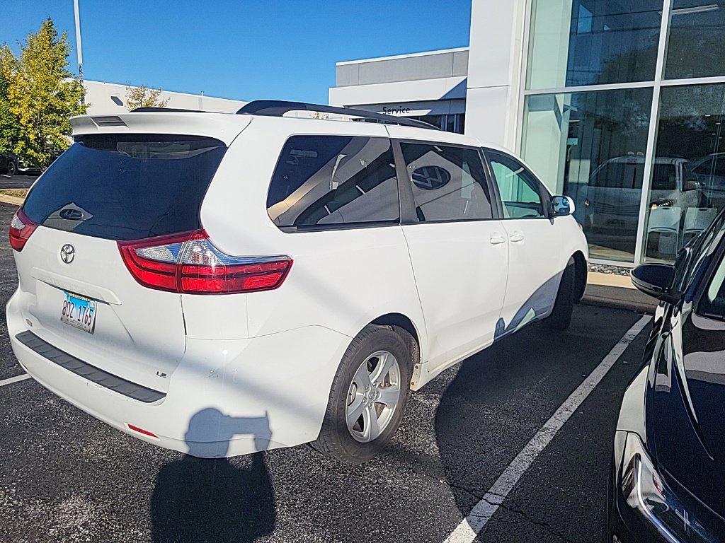 Used 2015 Toyota Sienna LE FWD image 5