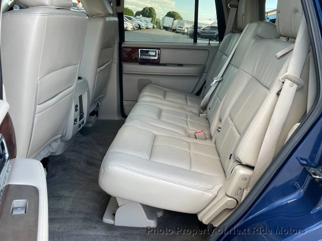 Used 2011 Lincoln Navigator 2WD image 14