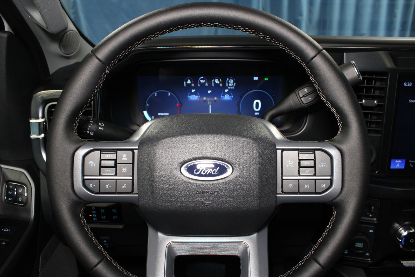 New 2025 Ford F350 Lariat w/ Lariat Ultimate Package image 10