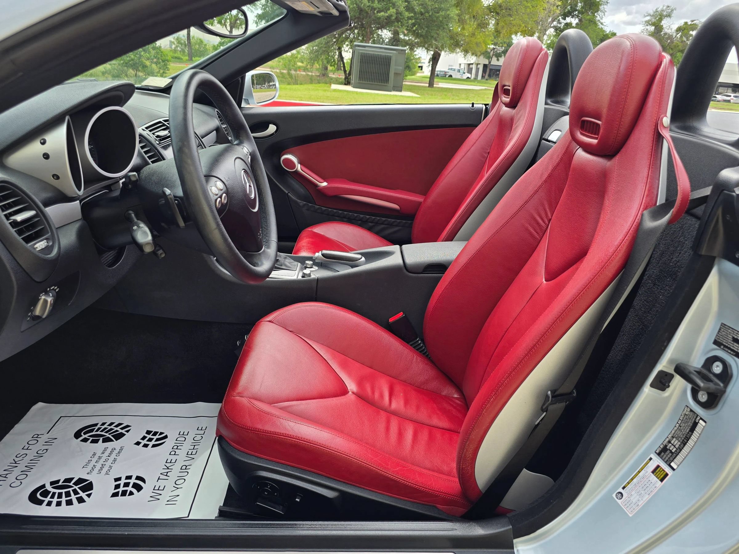 Used 2008 Mercedes-Benz SLK 350 image 25