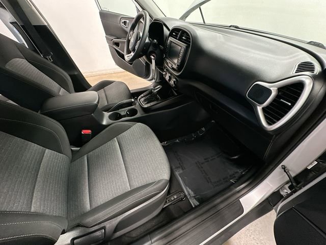 Used 2020 Kia Soul S FWD image 19