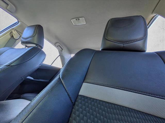 Used 2014 Toyota Camry SE FWD image 14