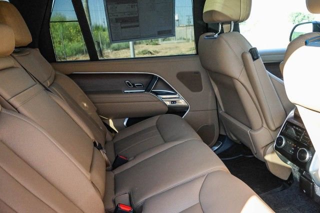 New 2025 Land Rover Range Rover Long Wheelbase SE image 20