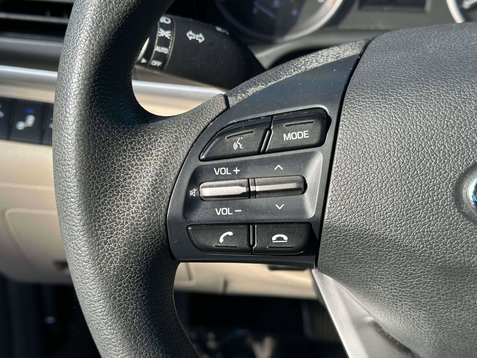 Used 2020 Hyundai Elantra SEL image 17