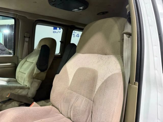 Used 2002 Chevrolet Express 1500 w/ LS Preferred Equipment Group RWD image 15