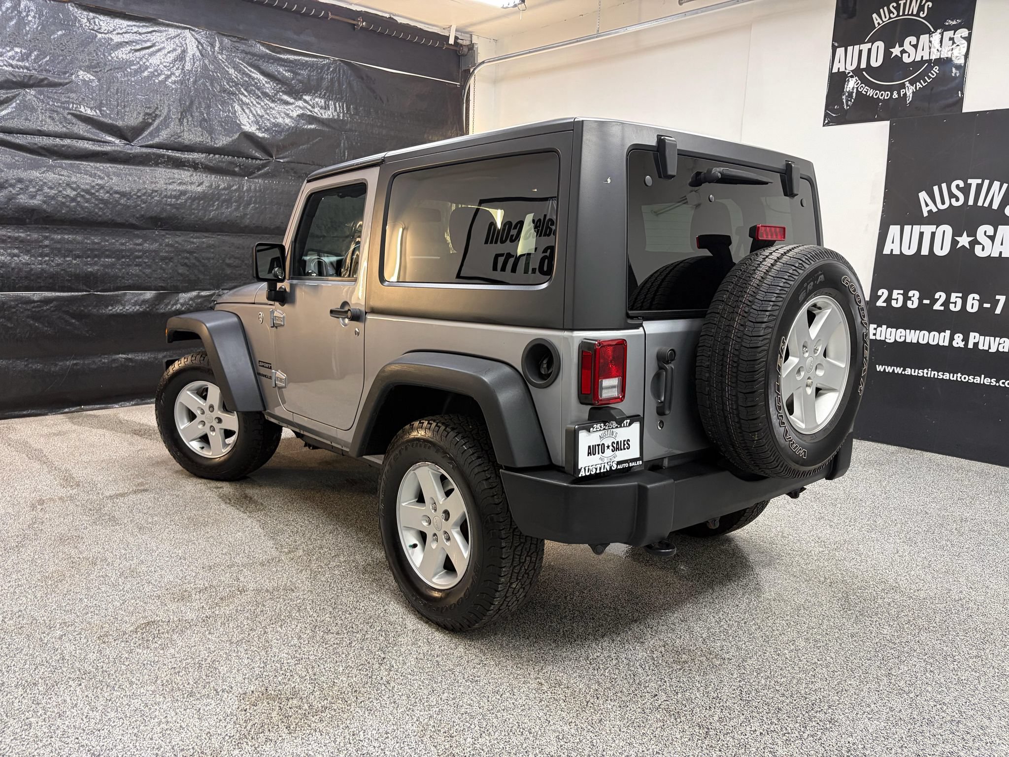 Used 2017 Jeep Wrangler Sport w/ Quick Order Package 24S AWD/4WD image 8