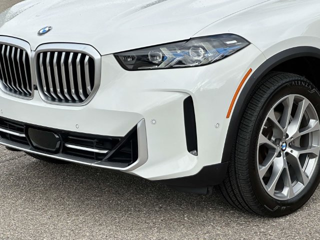 Certified 2025 BMW X5 xDrive40i w/ Premium Package AWD/4WD image 12