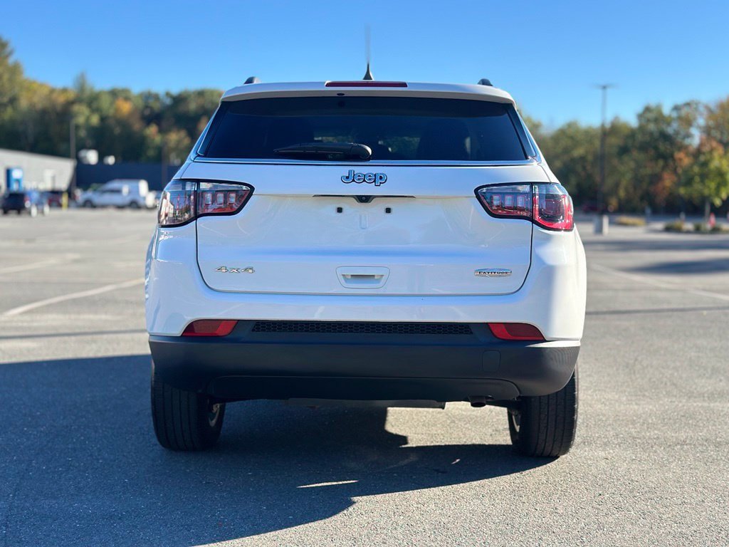 Used 2022 Jeep Compass Latitude AWD/4WD image 5