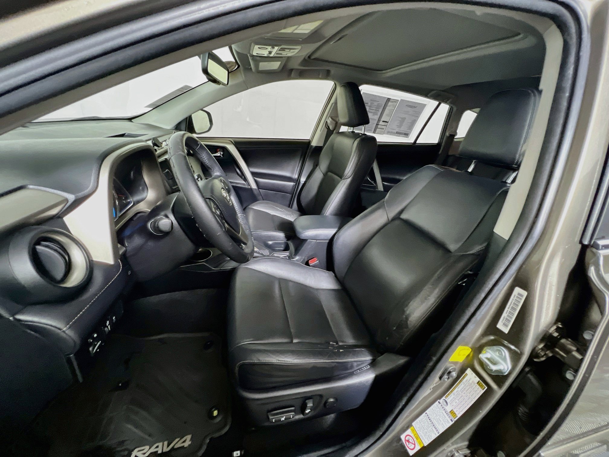 Used 2013 Toyota RAV4 Limited AWD/4WD image 14
