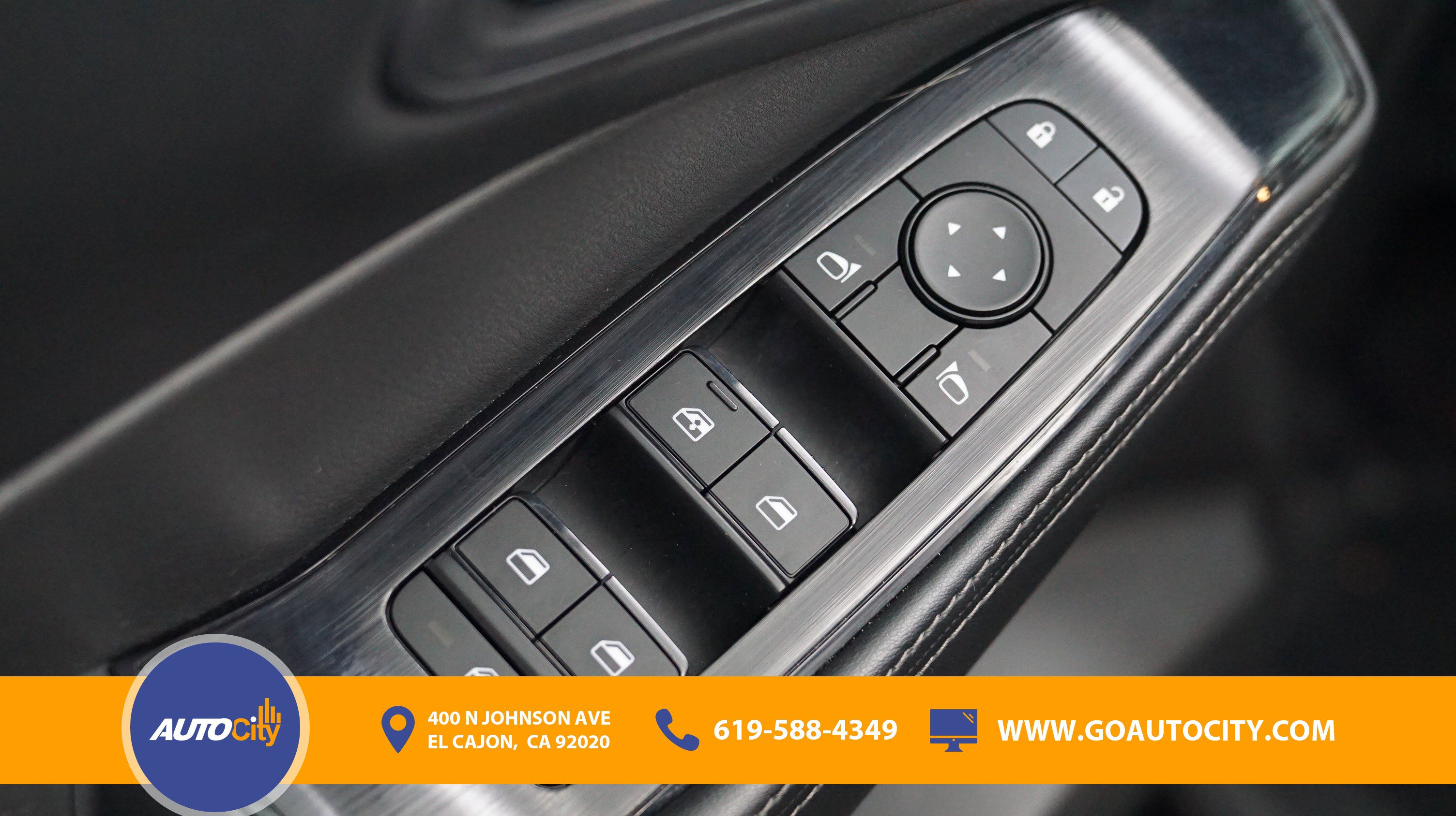 Used 2024 Nissan Rogue SV image 19