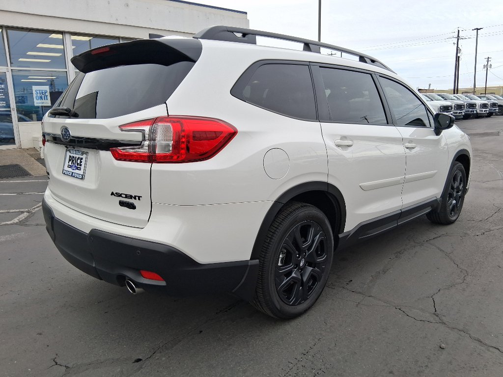 Used 2025 Subaru Ascent Bronze Edition image 3