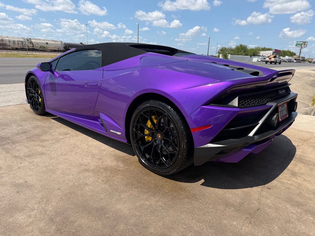 Used 2021 Lamborghini Huracan EVO RWD image 24
