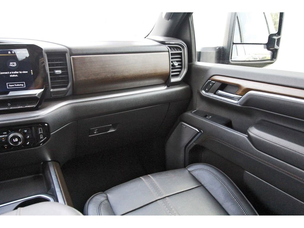 Used 2024 Chevrolet Silverado 2500 High Country w/ High Country Premium Package image 10