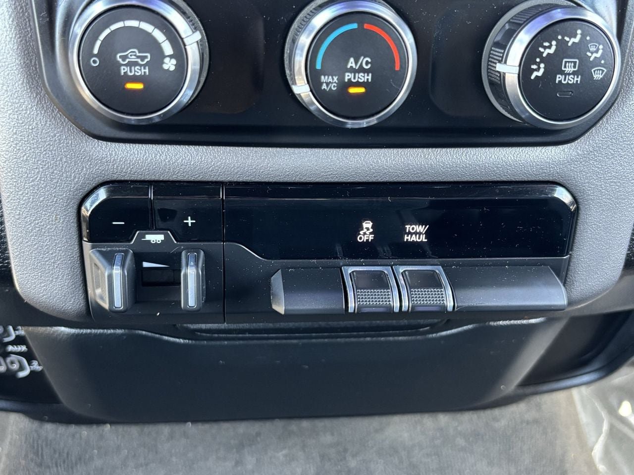 Used 2021 RAM 1500 Big Horn AWD/4WD image 23