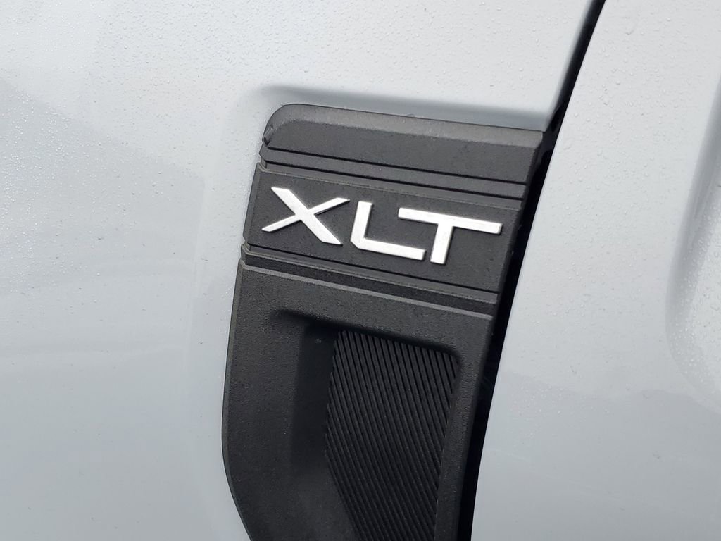 New 2025 Ford Maverick XLT w/ XLT Luxury Package image 34