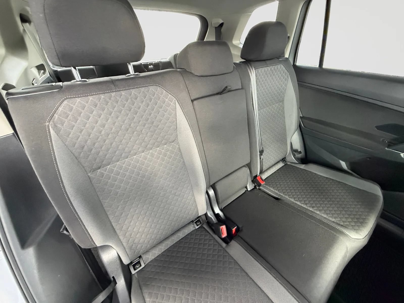Used 2020 Volkswagen Tiguan S w/ 3rd Row Seat Package AWD/4WD image 19