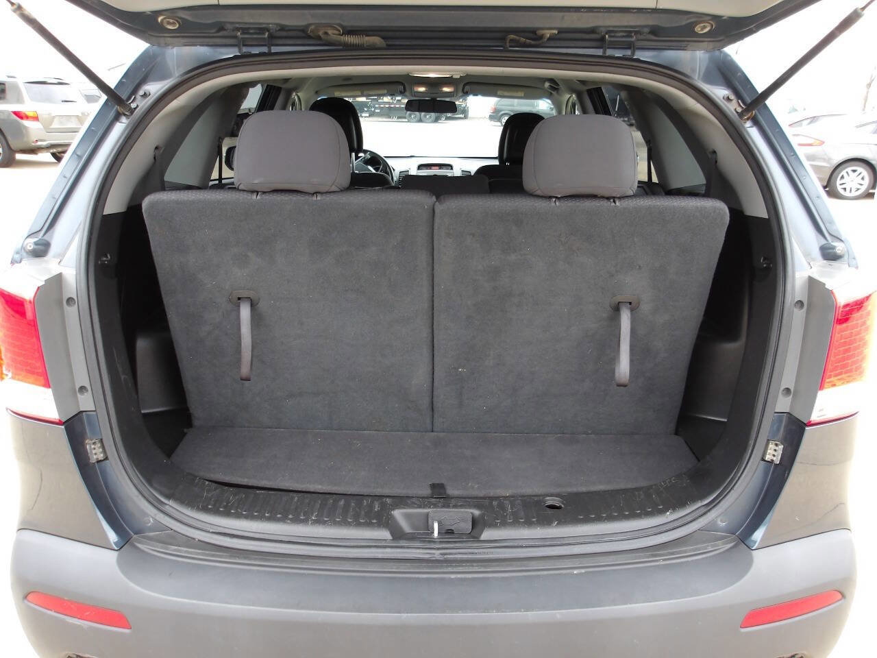 Used 2011 Kia Sorento LX FWD image 25