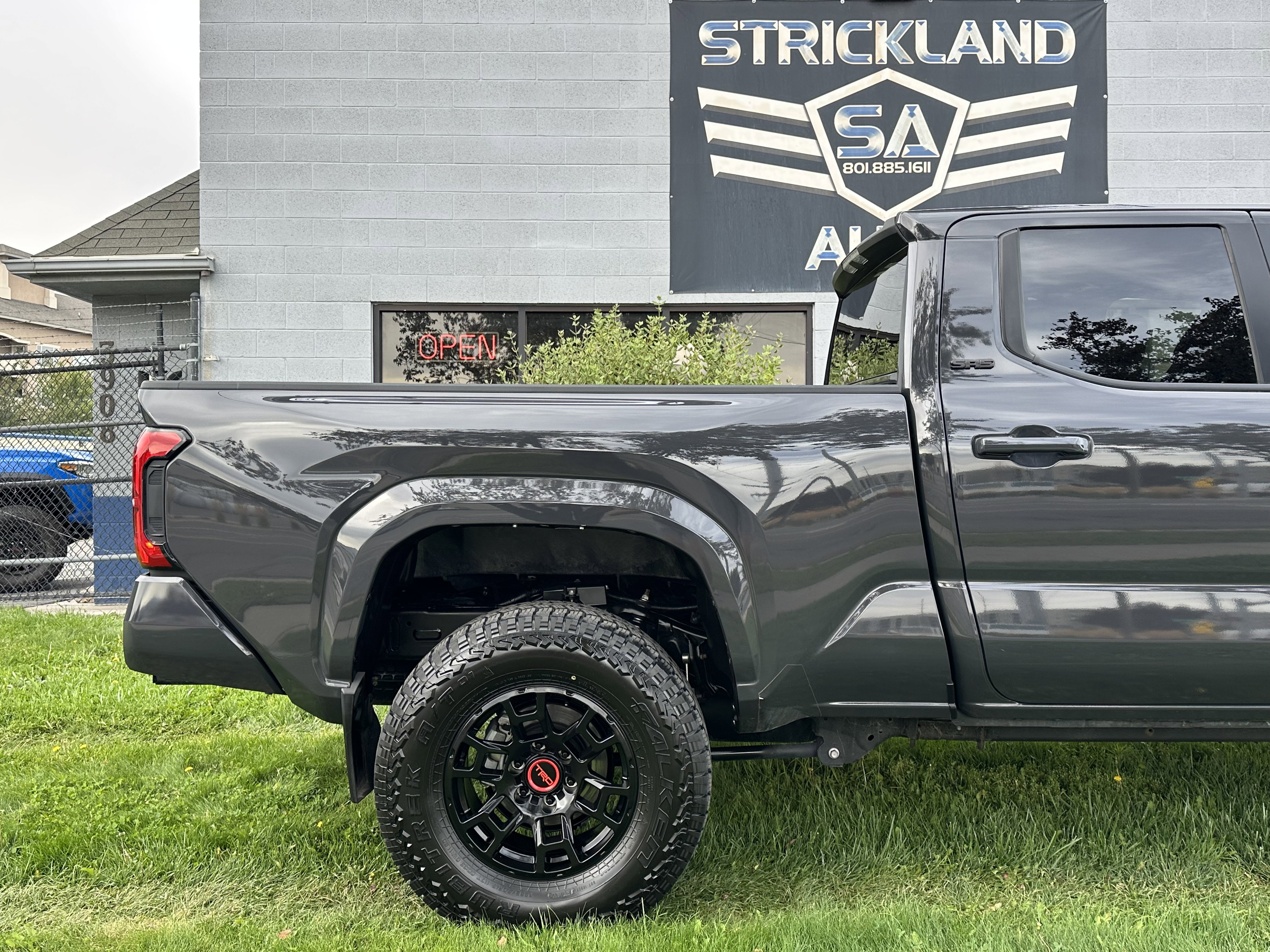 Used 2024 Toyota Tacoma SR5 image 6