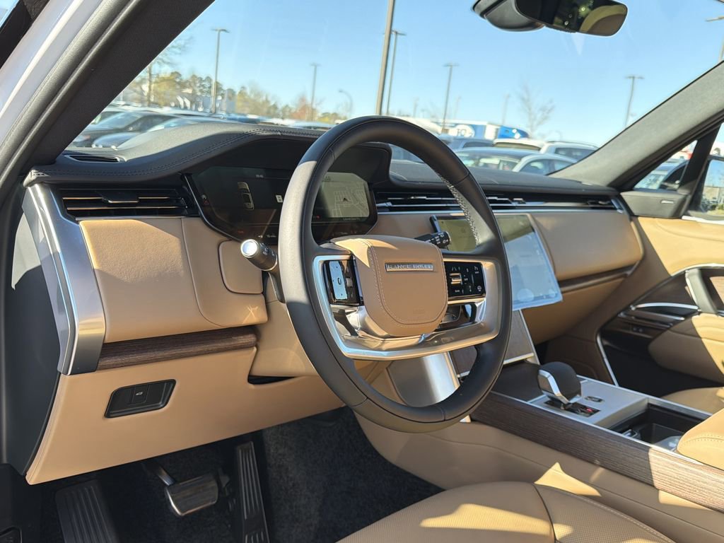 New 2026 Land Rover Range Rover SE image 10