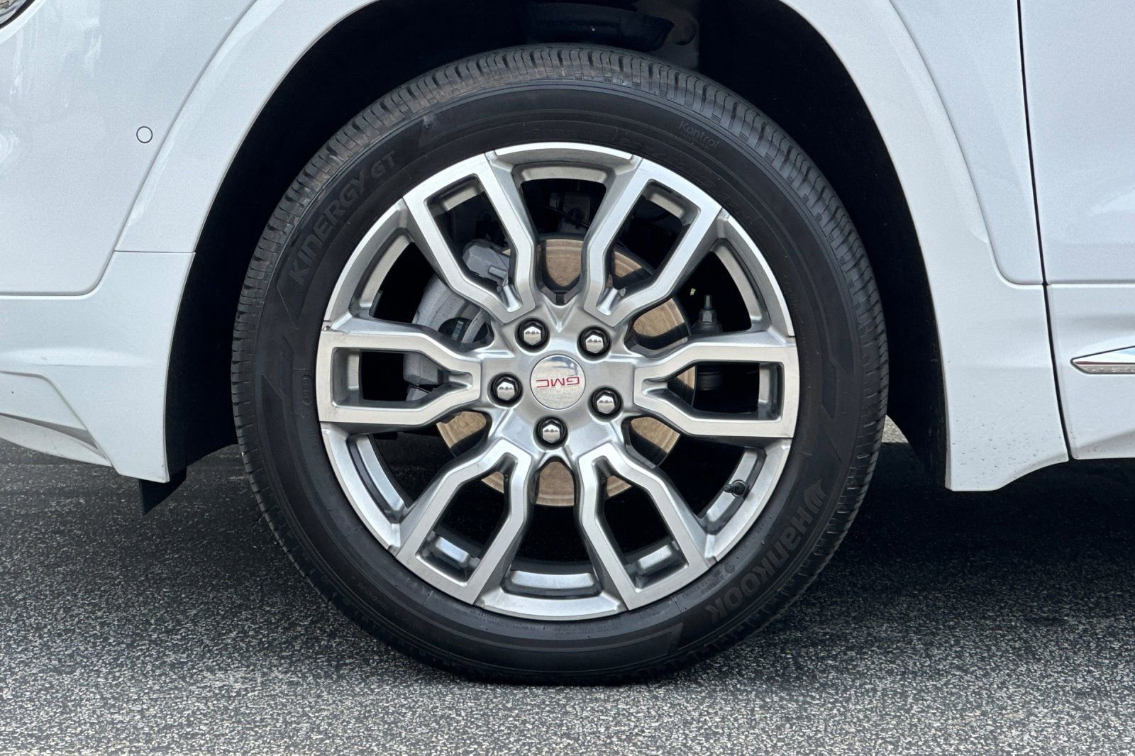 Certified 2024 GMC Terrain Denali w/ Denali Premium Package image 38