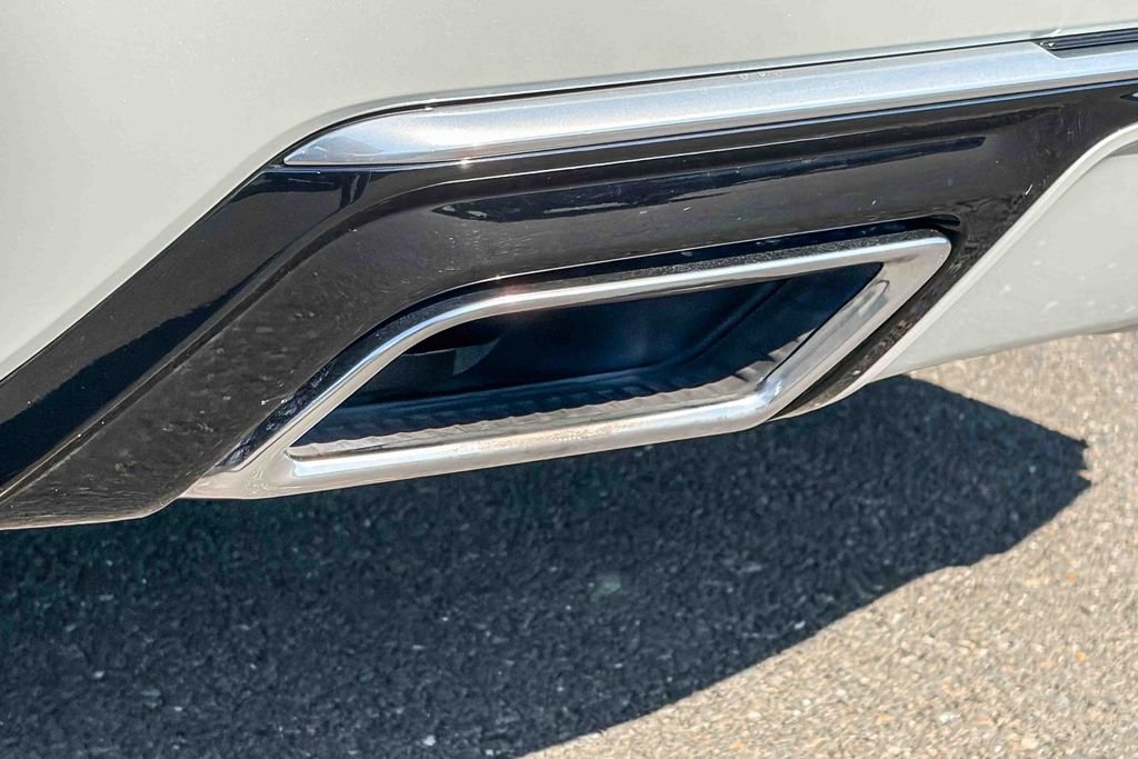 Used 2023 Cadillac XT6 Luxury image 12