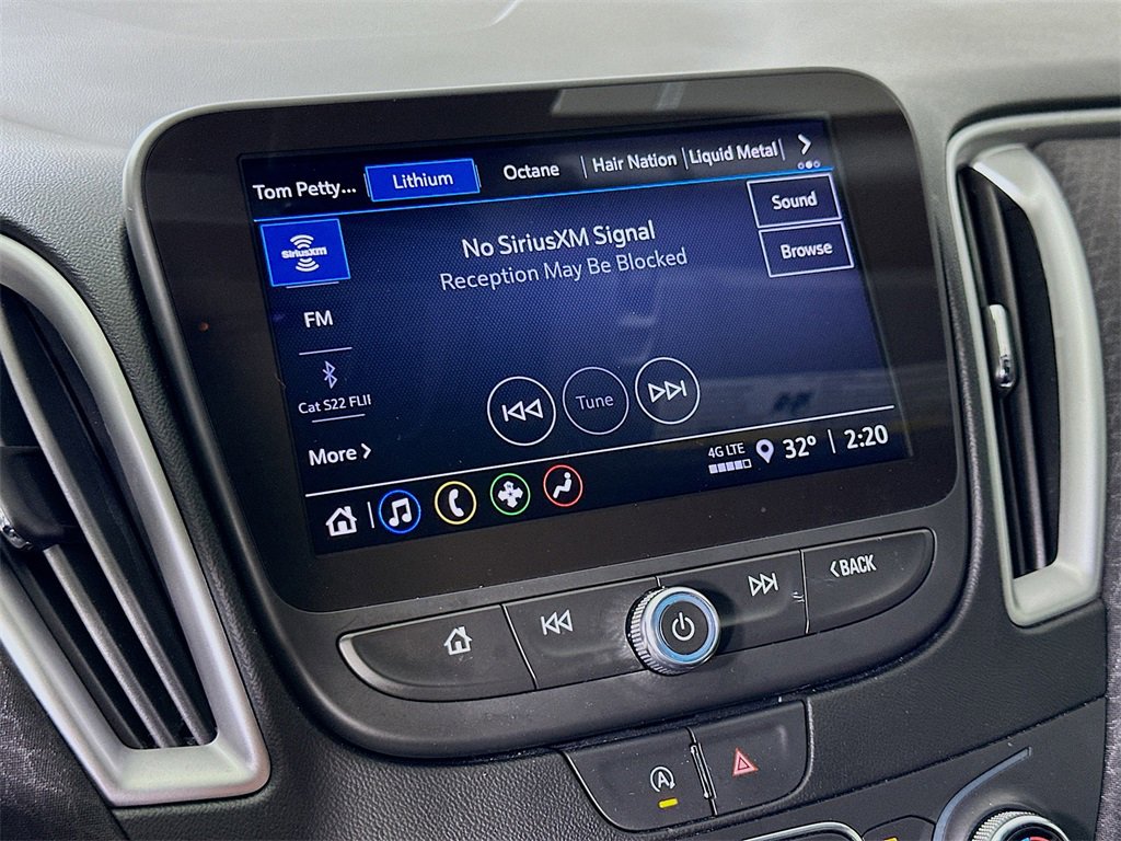 Used 2022 Chevrolet Malibu LT image 28