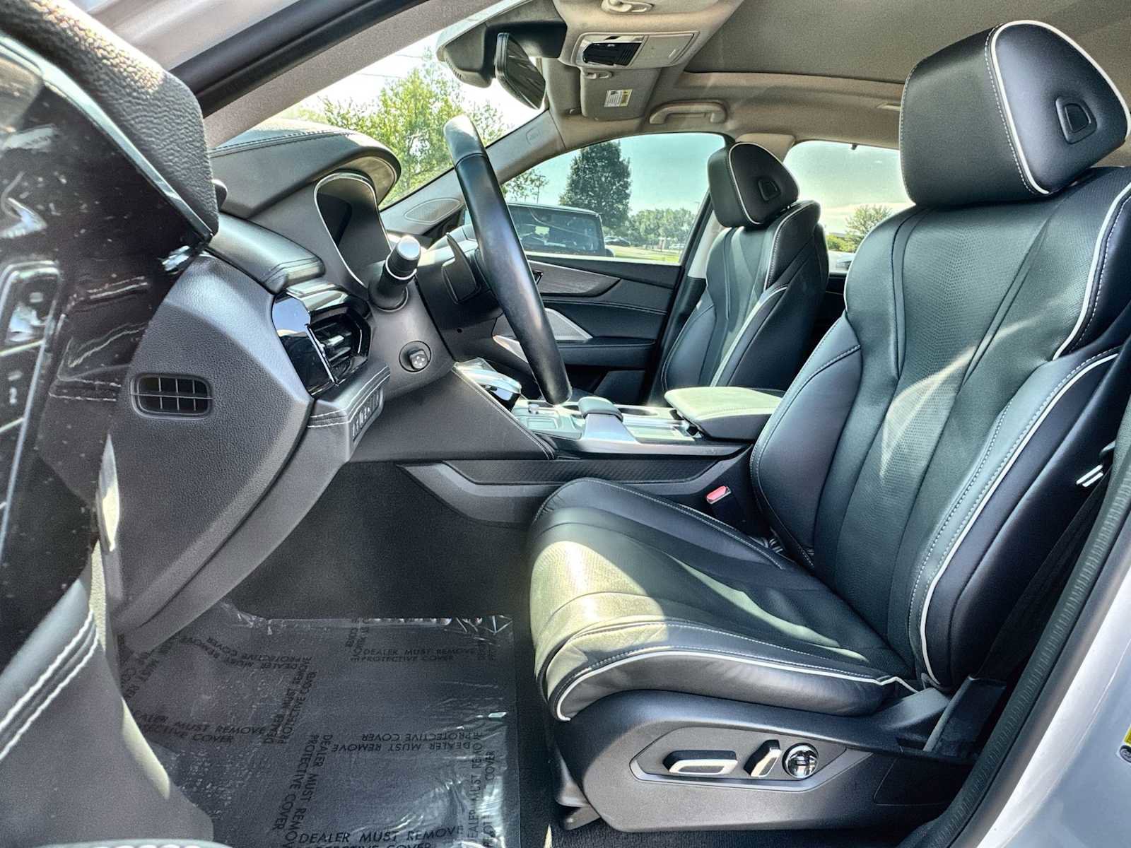 Used 2022 Acura MDX SH-AWD w/ Advance Package image 3