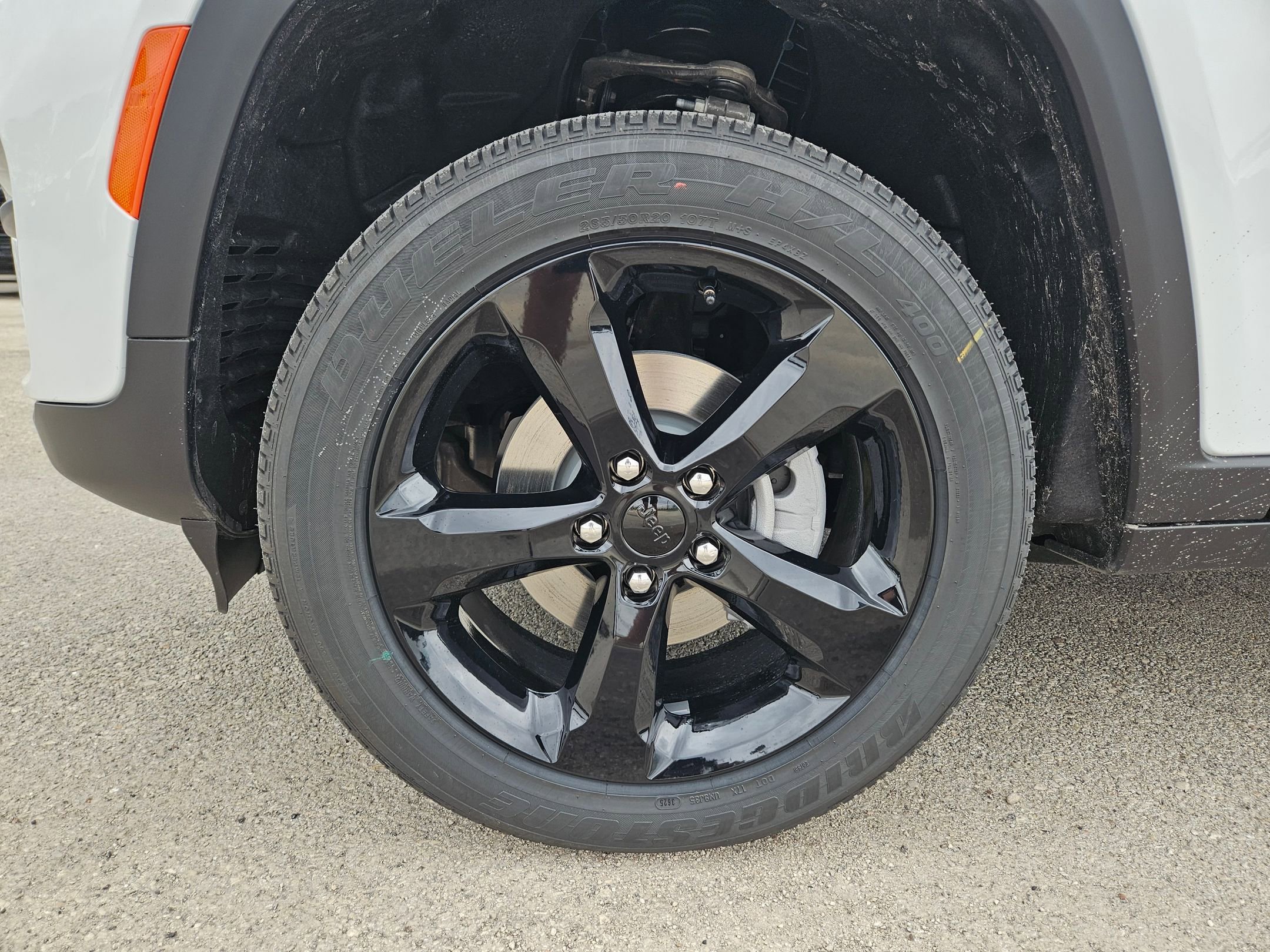 New 2025 Jeep Grand Cherokee Altitude image 20