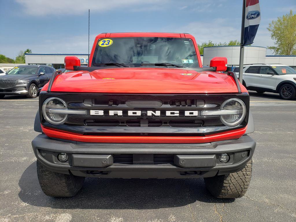 Used 2023 Ford Bronco Outer Banks w/ Sasquatch Package AWD/4WD image 9