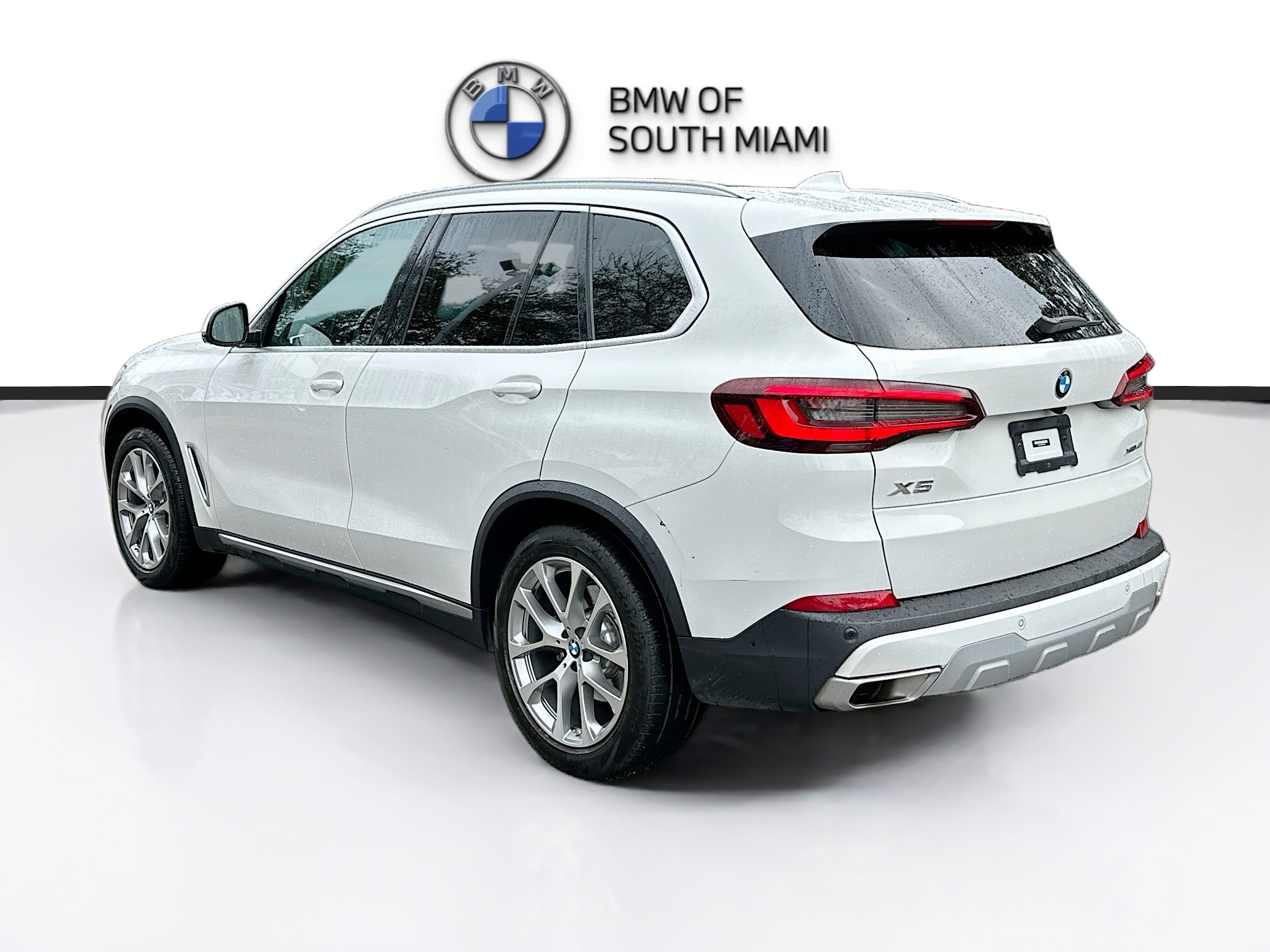 Certified 2023 BMW X5 xDrive40i w/ Parking Assistance Package image 5