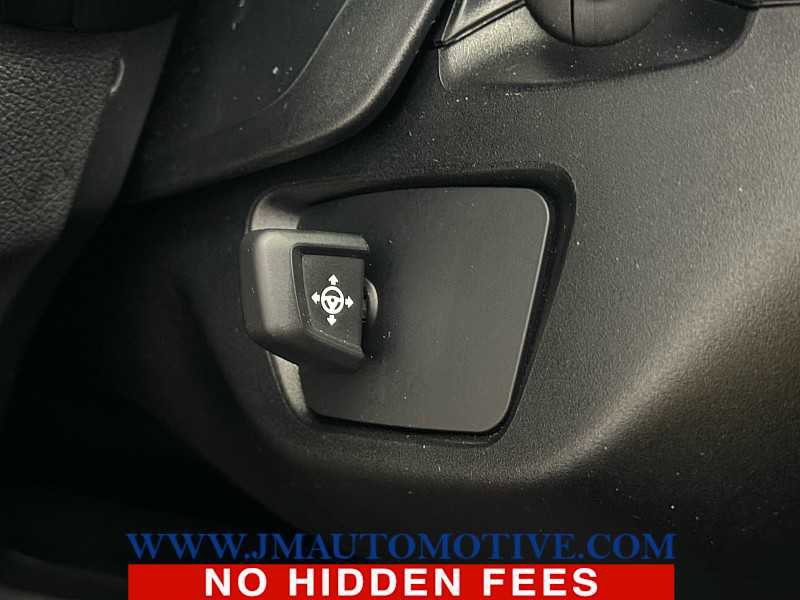 Used 2023 BMW 530i xDrive w/ Premium Package image 44