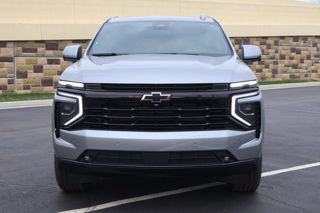 New 2026 Chevrolet Suburban RST w/ Advanced Technology Package AWD/4WD image 2