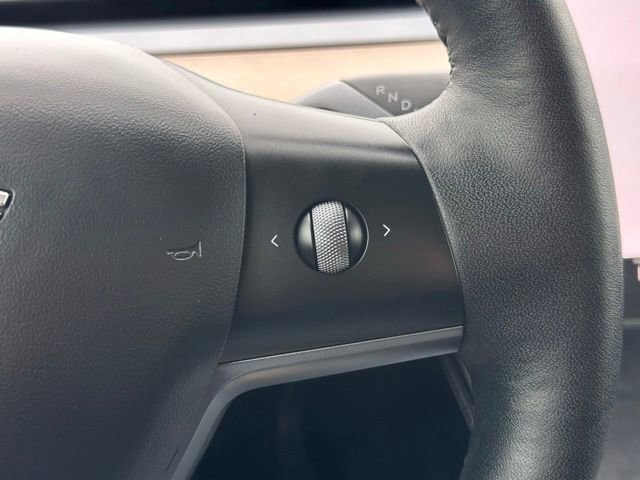 Used 2022 Tesla Model Y Long Range AWD/4WD image 11