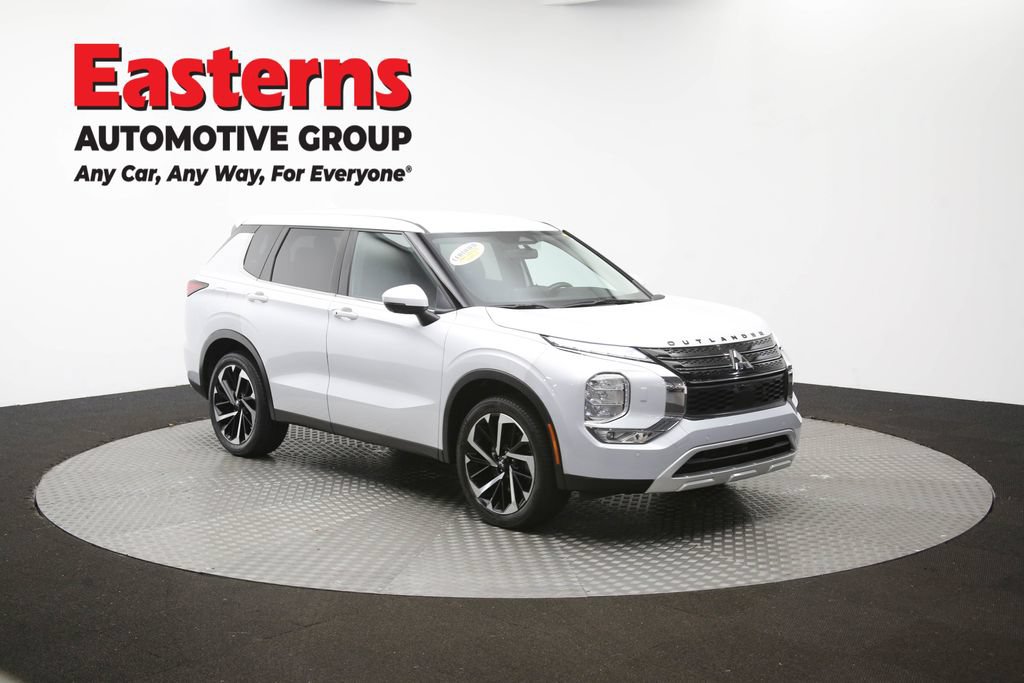 Used 2024 Mitsubishi Outlander SE AWD/4WD image 48
