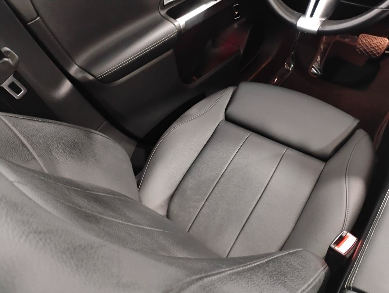 Used 2024 Mercedes-Benz EQB 300 4MATIC image 59