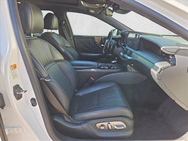 Used 2022 Lexus LS 500 AWD w/ Interior Upgrade Package image 26