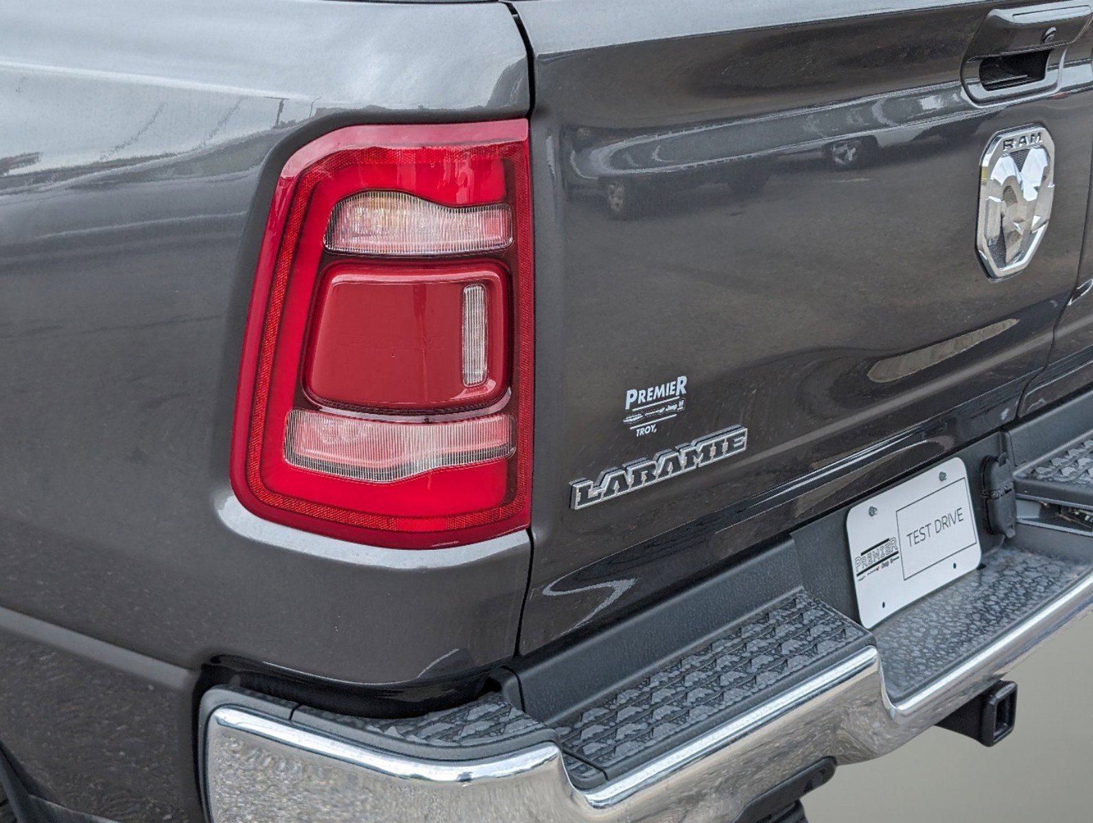 New 2023 RAM 1500 Laramie image 10