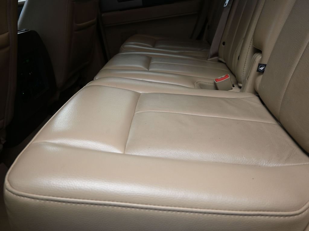 Used 2012 Ford Expedition XLT RWD image 16