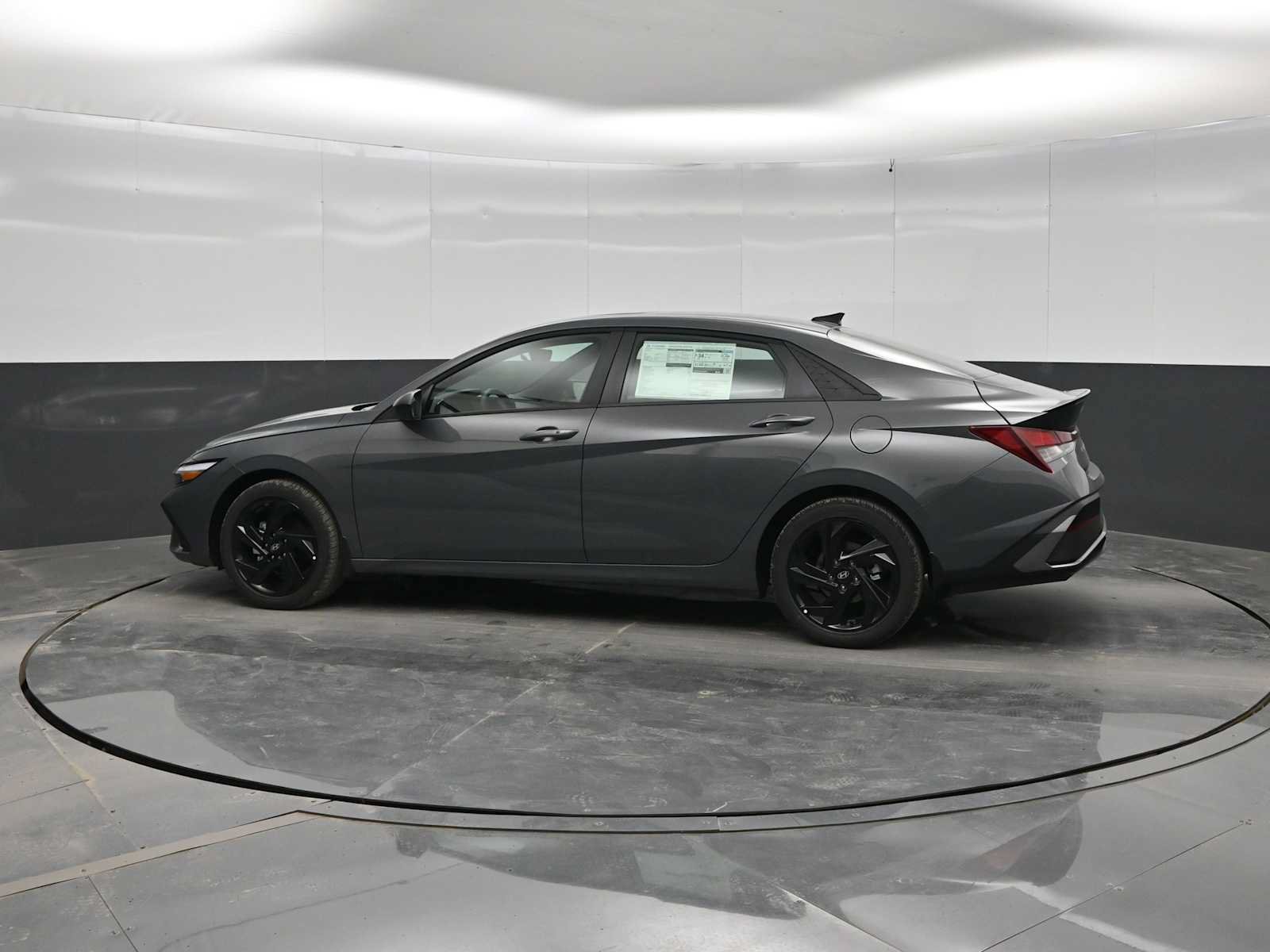 New 2026 Hyundai Elantra SEL Sport FWD image 5
