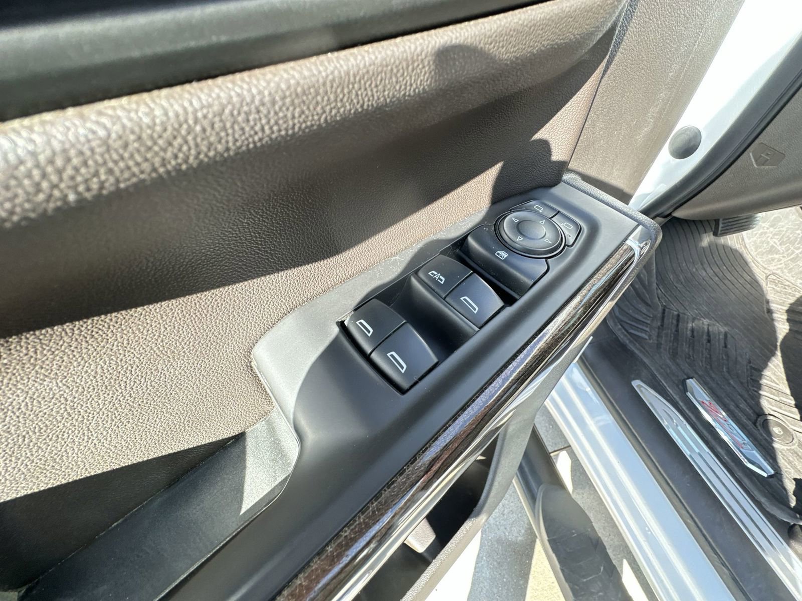 Used 2021 Chevrolet Silverado 1500 LT Trail Boss w/ Convenience Package II AWD/4WD image 23