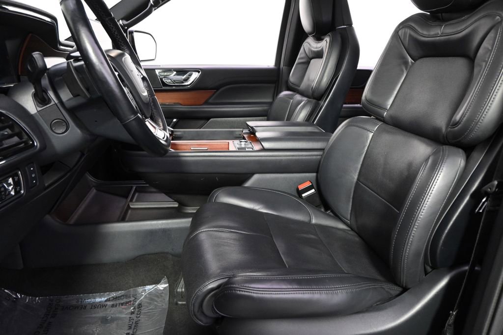 Certified 2023 Lincoln Navigator Reserve AWD/4WD image 13