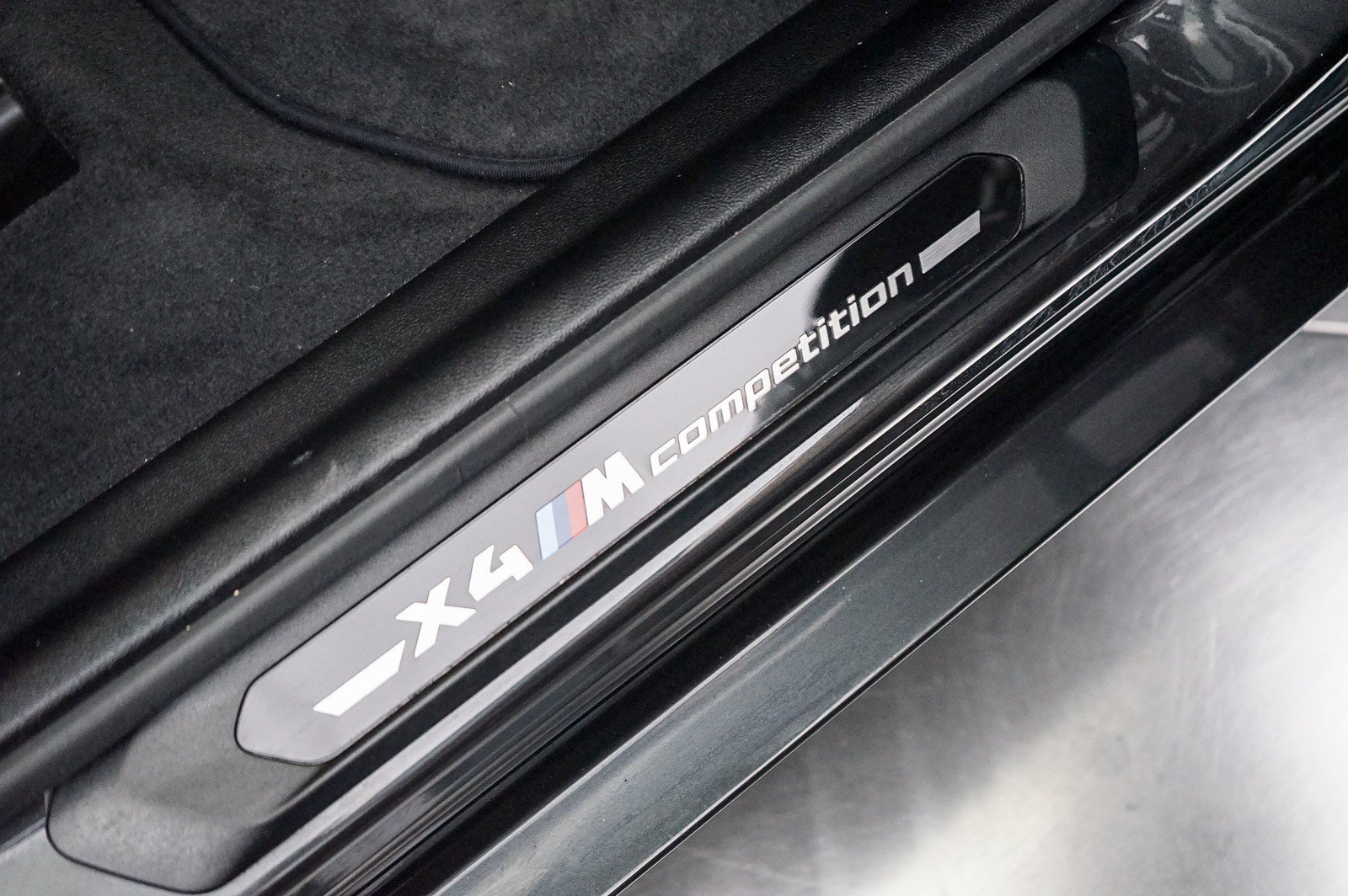 Used 2024 BMW X4 M w/ Competition Package image 15