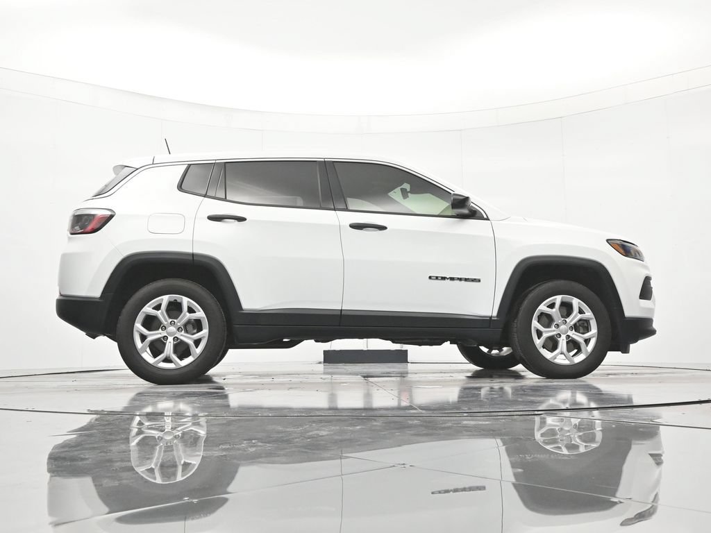 Used 2024 Jeep Compass Sport AWD/4WD image 38