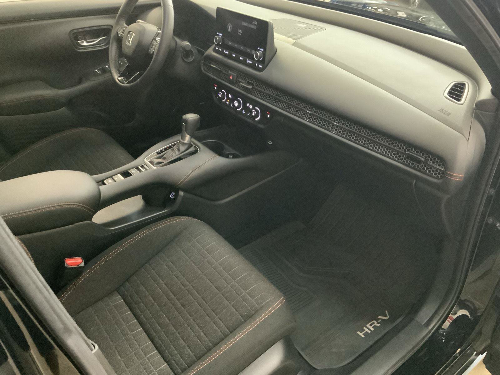 Used 2023 Honda HR-V Sport image 7