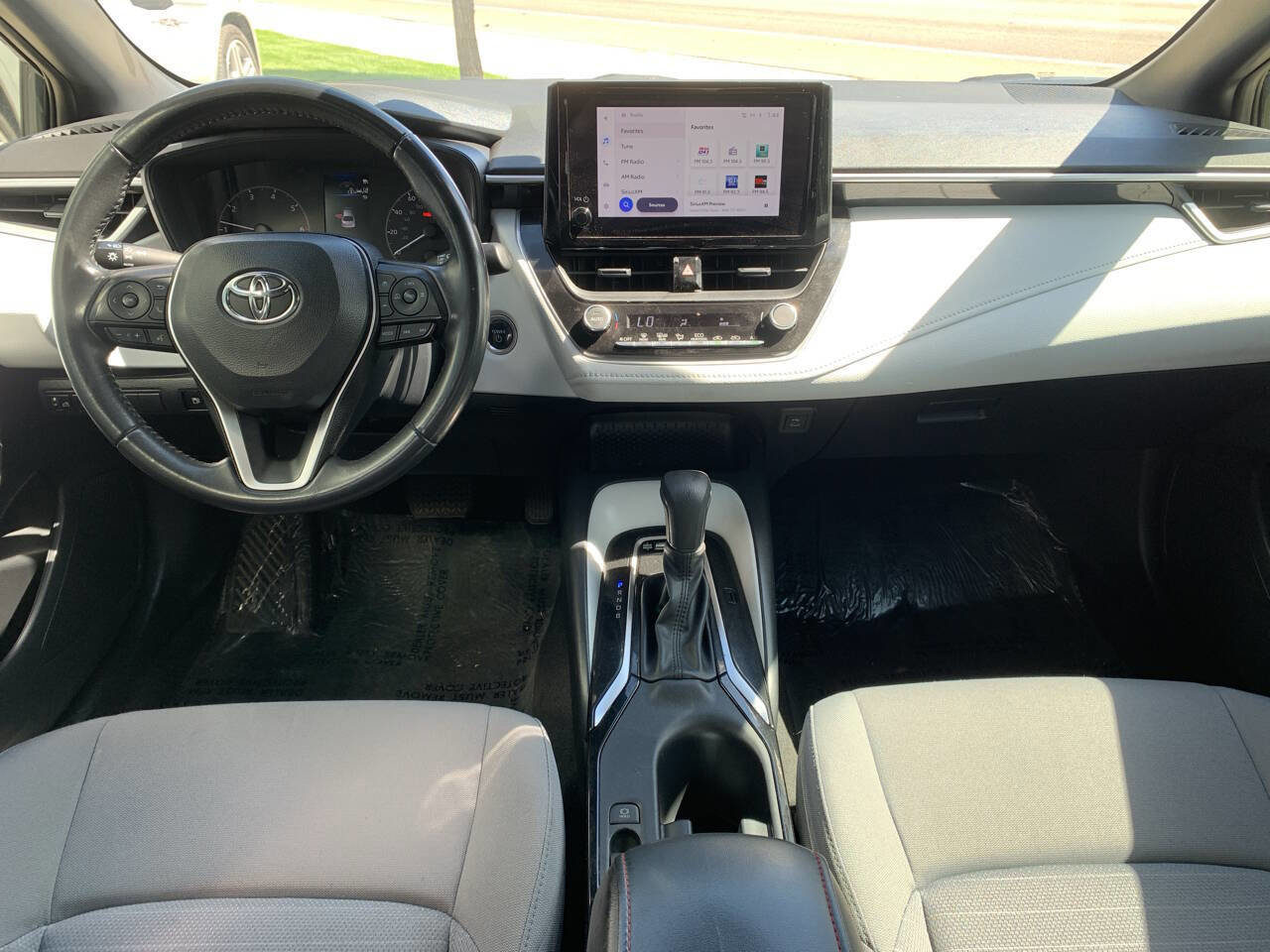 Used 2023 Toyota Corolla SE 4dr Sedan image 9