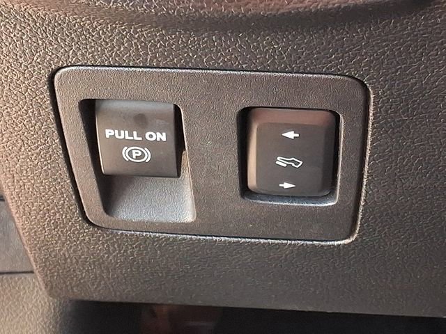 Used 2018 Ford F150 Lariat w/ Equipment Group 502A Luxury image 26