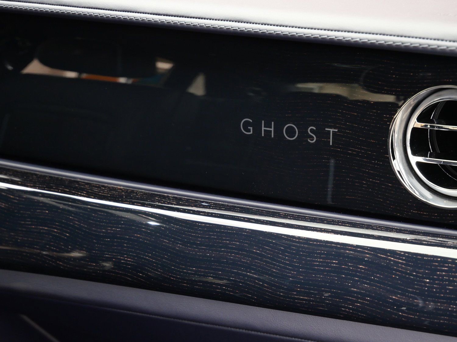 New 2026 Rolls-Royce Ghost Extended Wheelbase image 31