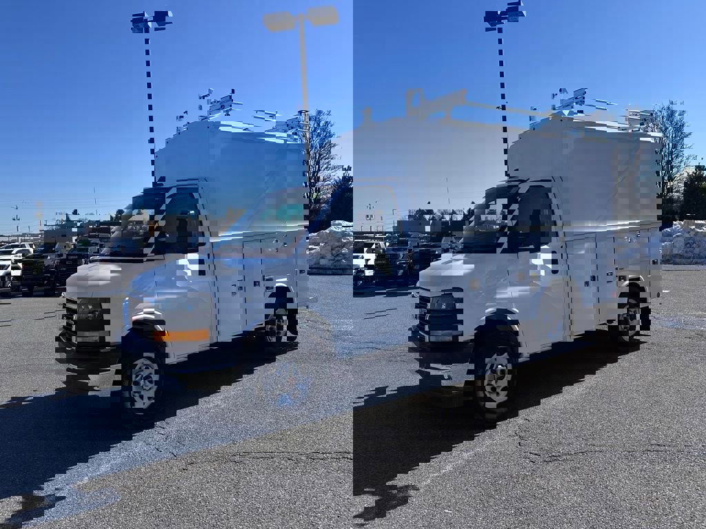 New 2025 GMC Savana 3500 w/ Power Convenience Package image 2