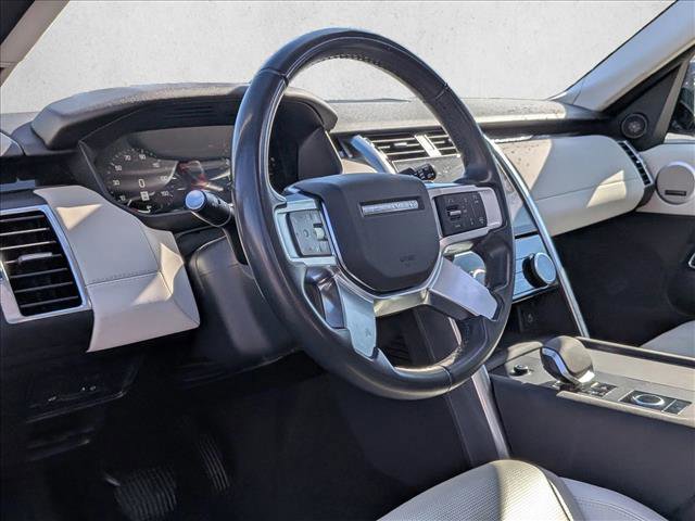 Used 2024 Land Rover Discovery S image 10